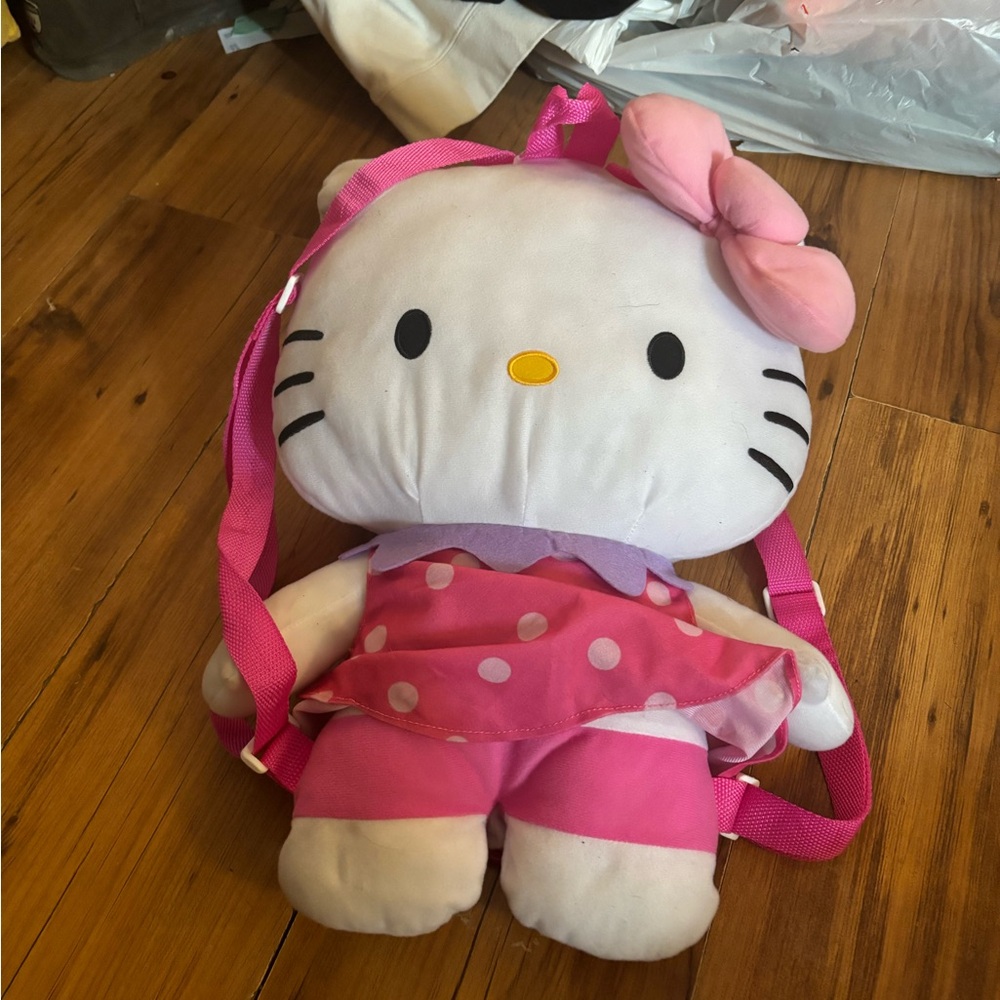Hello Kitty backpack - Picture 2 of 3